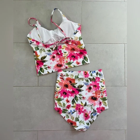 Boutique White Floral Tankini Swimsuit High Rise Bottoms Size M - Picture 6 of 8